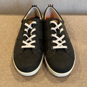 Men’s Ecco Low Top Sneaker